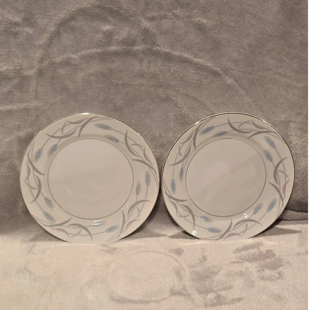 Valmont China Royal Wheat Dinner Plates Set of 2 Platinum Trim Blue Lavender MCM